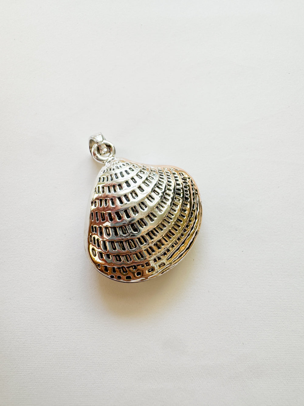 Vintage Silver Clam Shell Charm