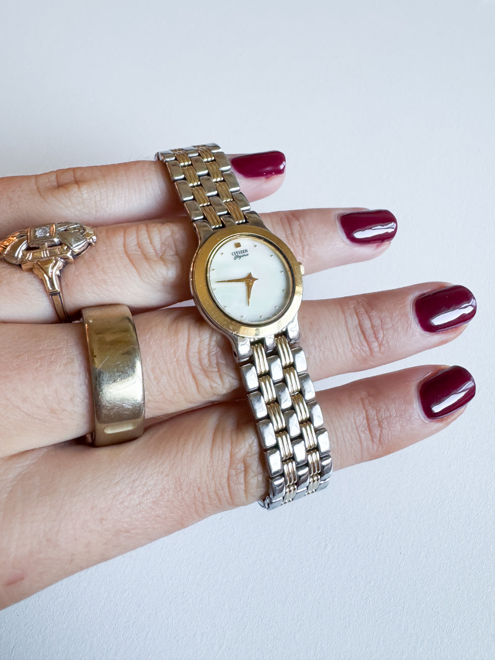 Vintage Two-Tone Pearlescent Citizen Watch