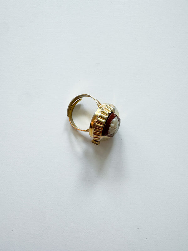 Vintage Gold Cameo Womens Ring Watch